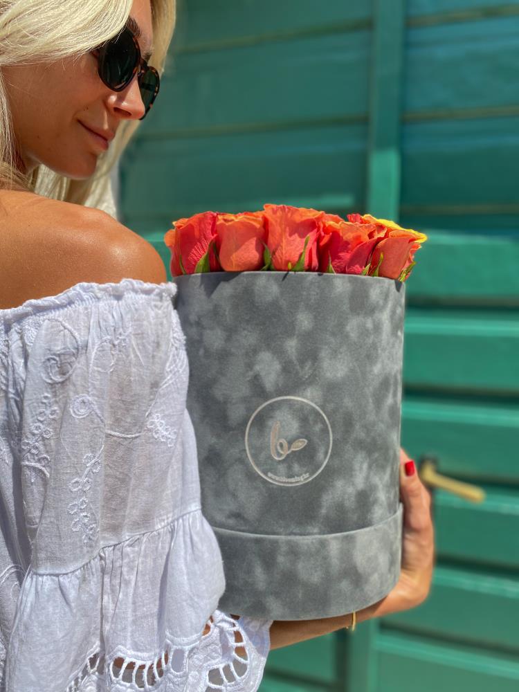 Baršunasti FlowerBox sa ružama-sivi 5