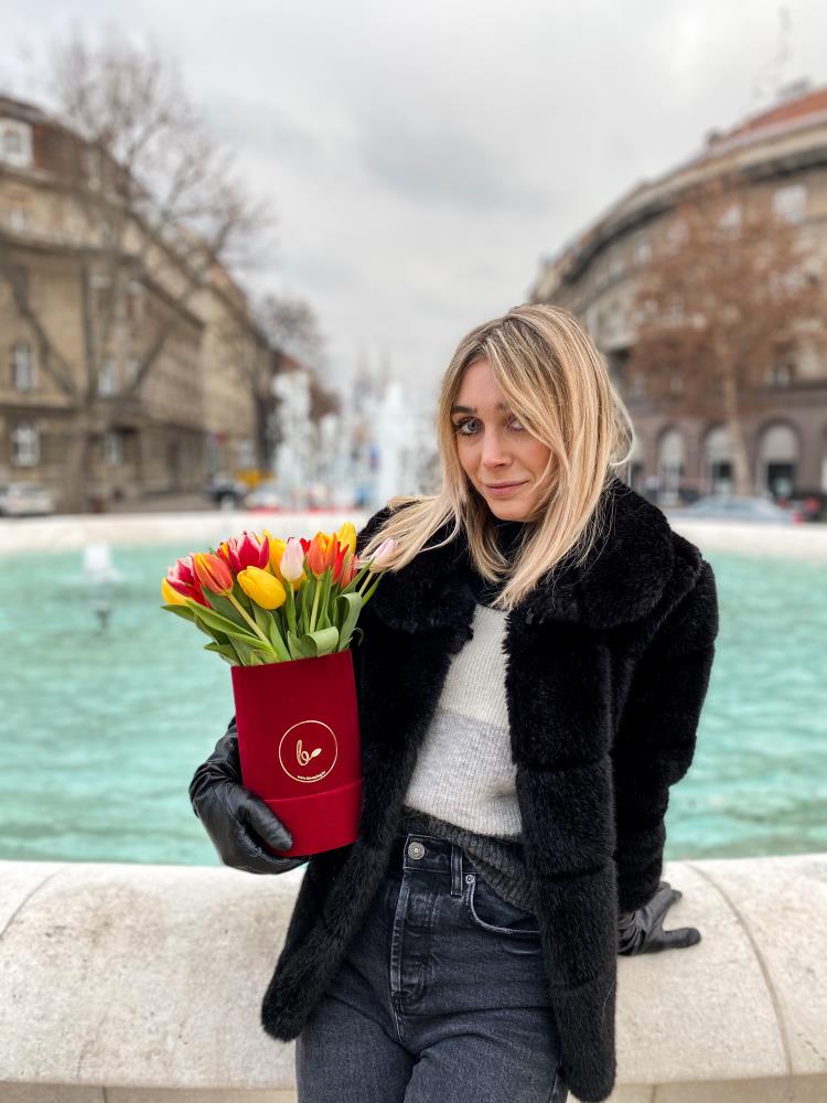 104-flowerbox-baršunasti-flowerbox-s-tulipanima---crveni