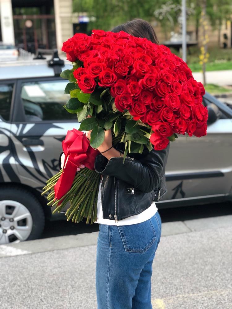 130-buketi-buket-ruža-po-komadu