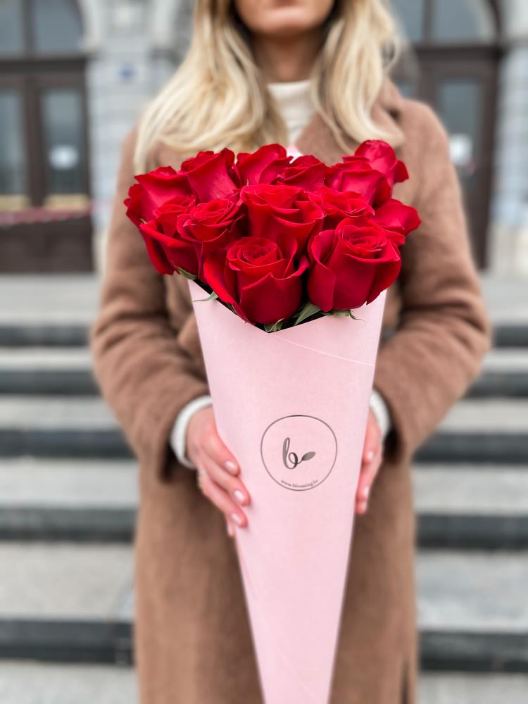 Blooming rozi tuljac s ružama2