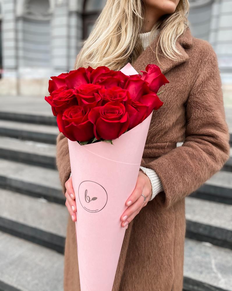 Blooming rozi tuljac s ružama3