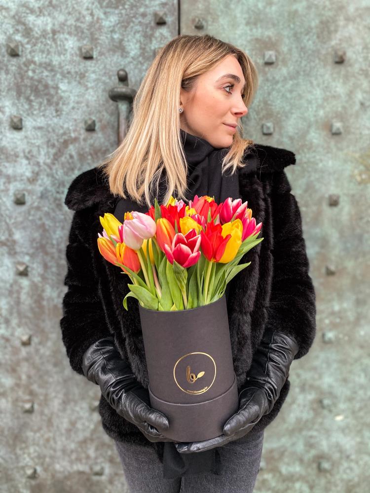 FlowerBox sa tulipanima- crni4